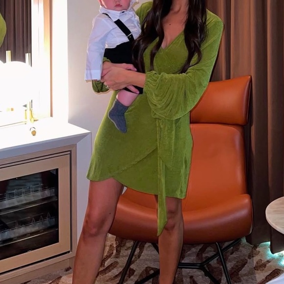 PRINCESS POLLY Women Green Party Time Mini Dress sz 6 - Picture 5 of 5